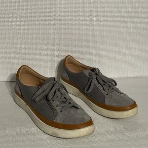 Vionic, Mayra, women, suede, canvas, sneakers.  Size 10